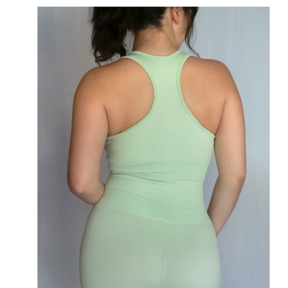 Mint Sports Bra and Leggings Set - Picture 4 of 4